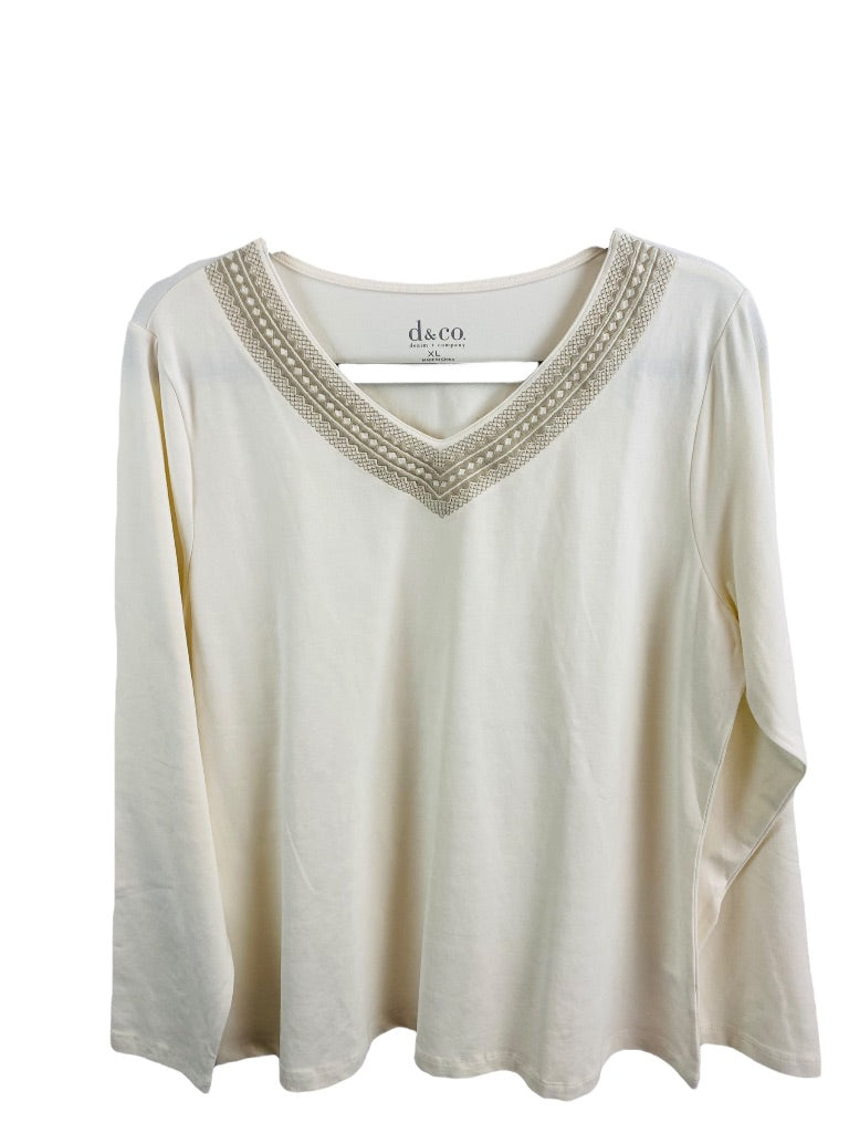 XL D & Co Women's V-Neck Embroidered Neckline Ivory Color Long Sleeve Tshirt