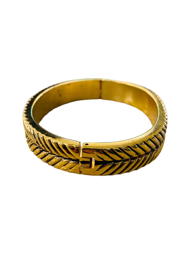 Goldtone Oval Bangle Bracelet Press Down Latch Hinged Herringbone Pattern