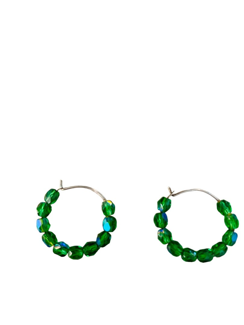 Pierced Silvertone Green Beaded Hoop Earrings Pierced Latch Back .8" Diameter