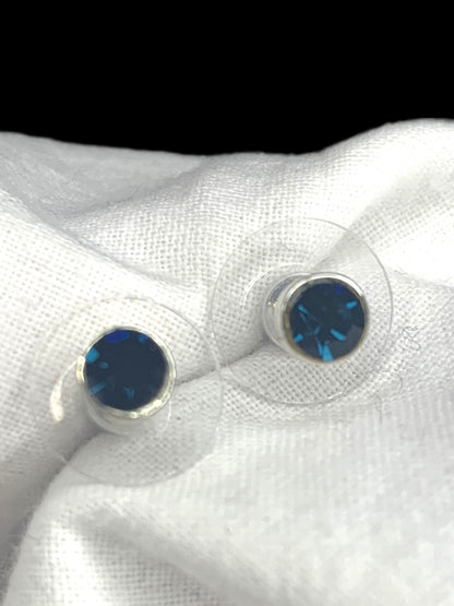 Small Silvertone Blue Faceted Glass Pierced Post Stud Earrings