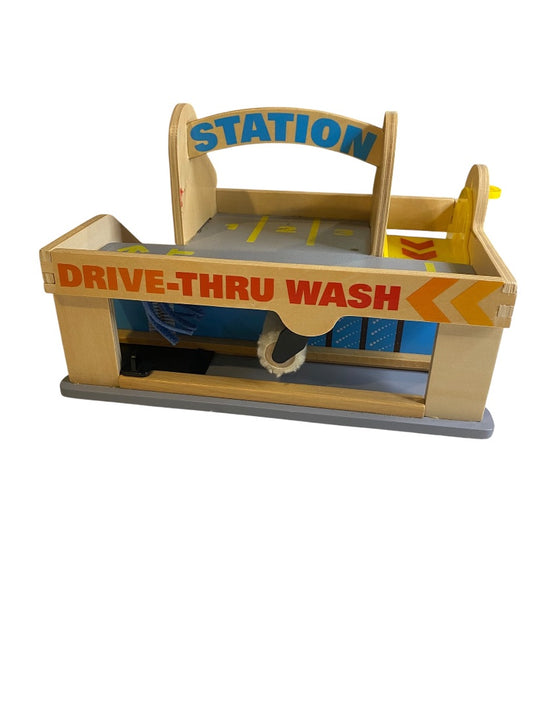 Melissa & Doug Service Station Parking Garage Wooden Toy 9271 Ages 3+
