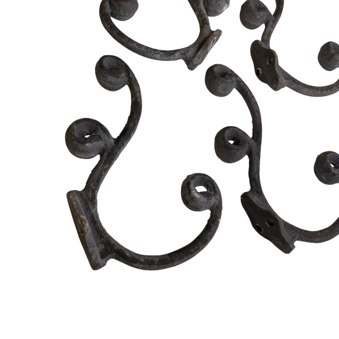 Set of 4 Hat Coat Hooks Vintage Scrolled Design Distressed Wall Hanging
