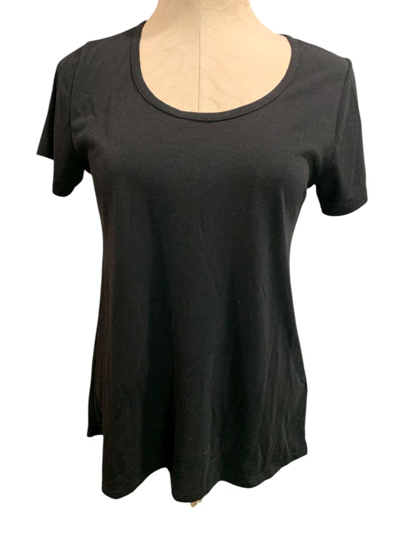 Size XS LulaRoe Black Scoop Neck Tshirt Womens Short Sleeve Hi Lo Hem