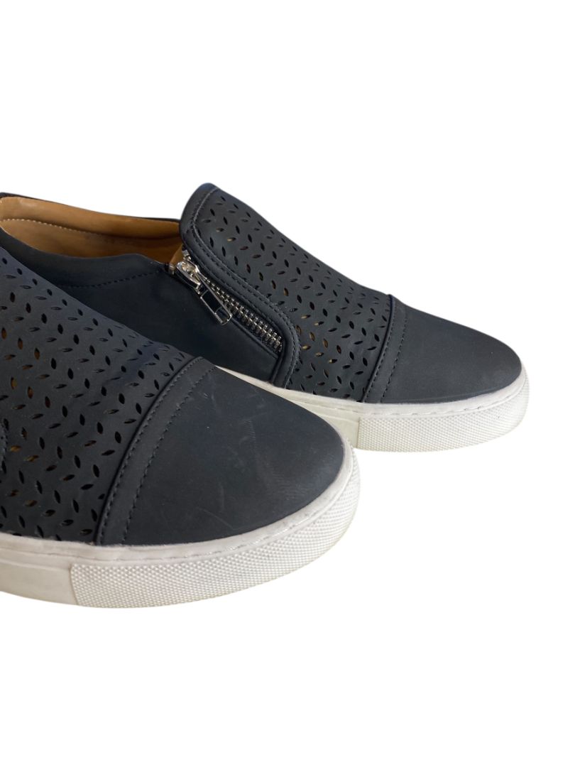 Size 9 DV by Dolce Vita Womens Aisley Black Pull On Faux Leather