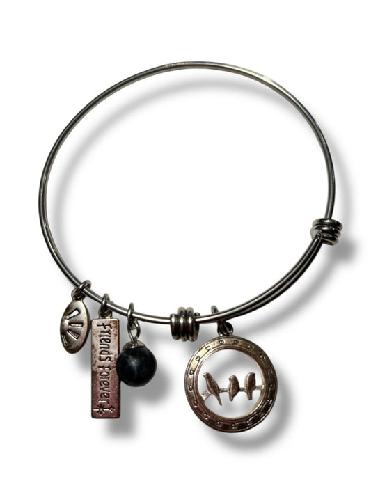 Silvertone Adjustable Bangle Bracelet Charms "Friends Forever"