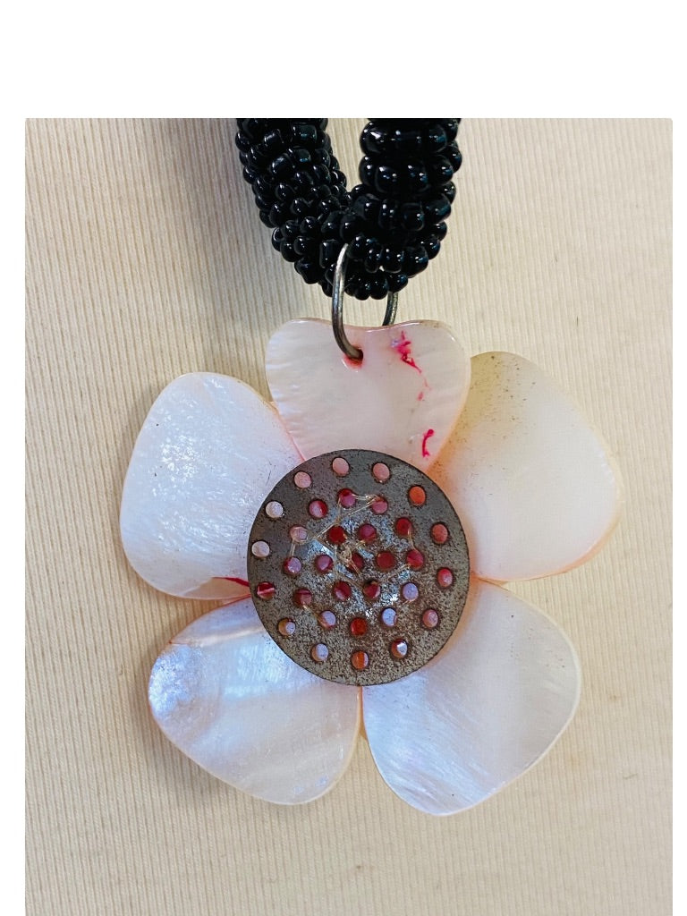 Vintage 1990s Shell Flower Pendant 18-20" Necklace Bead Embellished