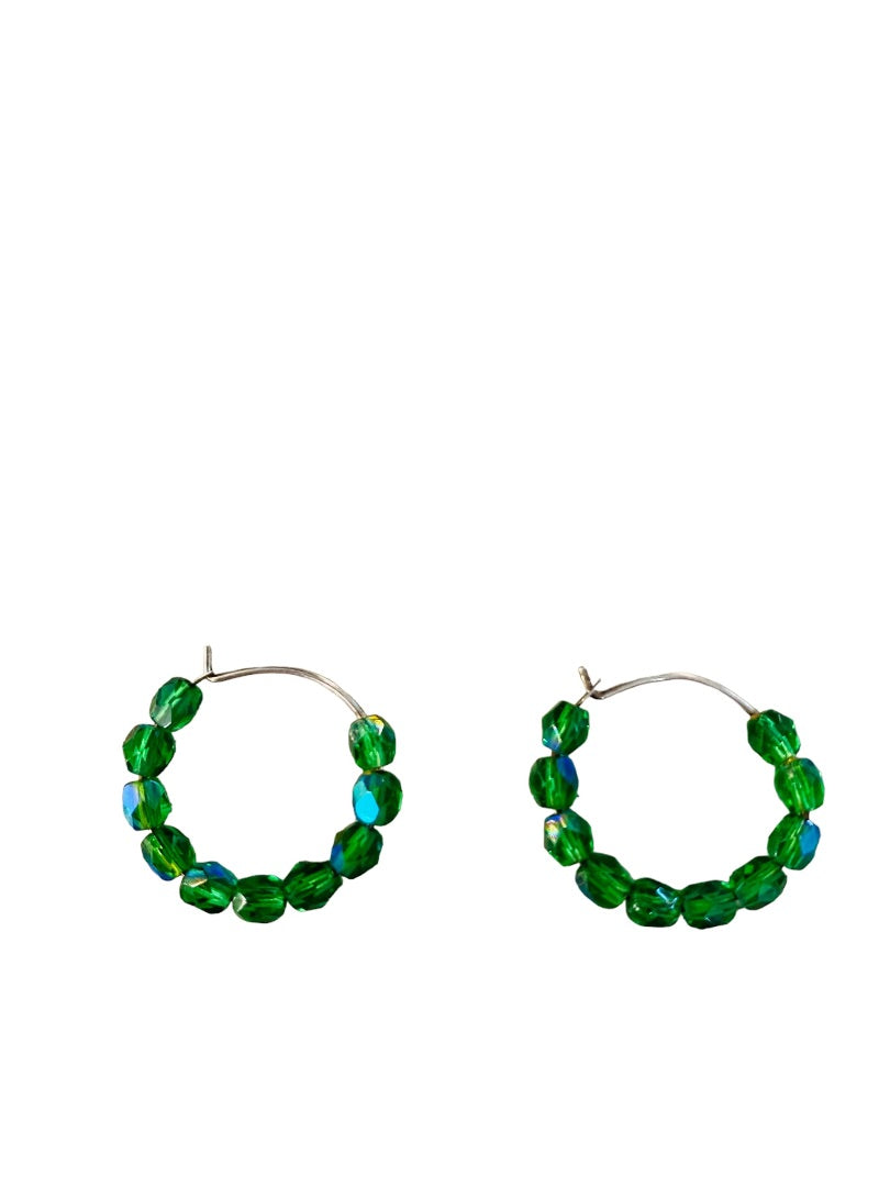 Pierced Silvertone Green Beaded Hoop Earrings Pierced Latch Back .8" Diameter