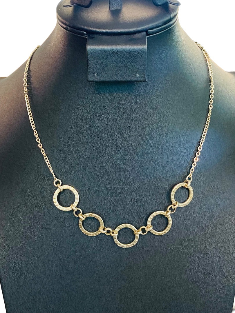 Goldtone Necklace Circles 18.5" Lobster Clasp
