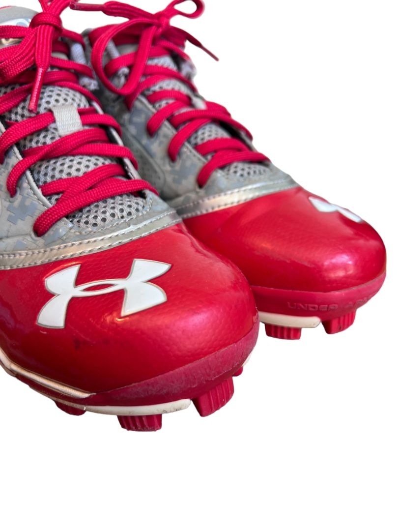 4 Youth Under Armour Baseball Cleats Red White