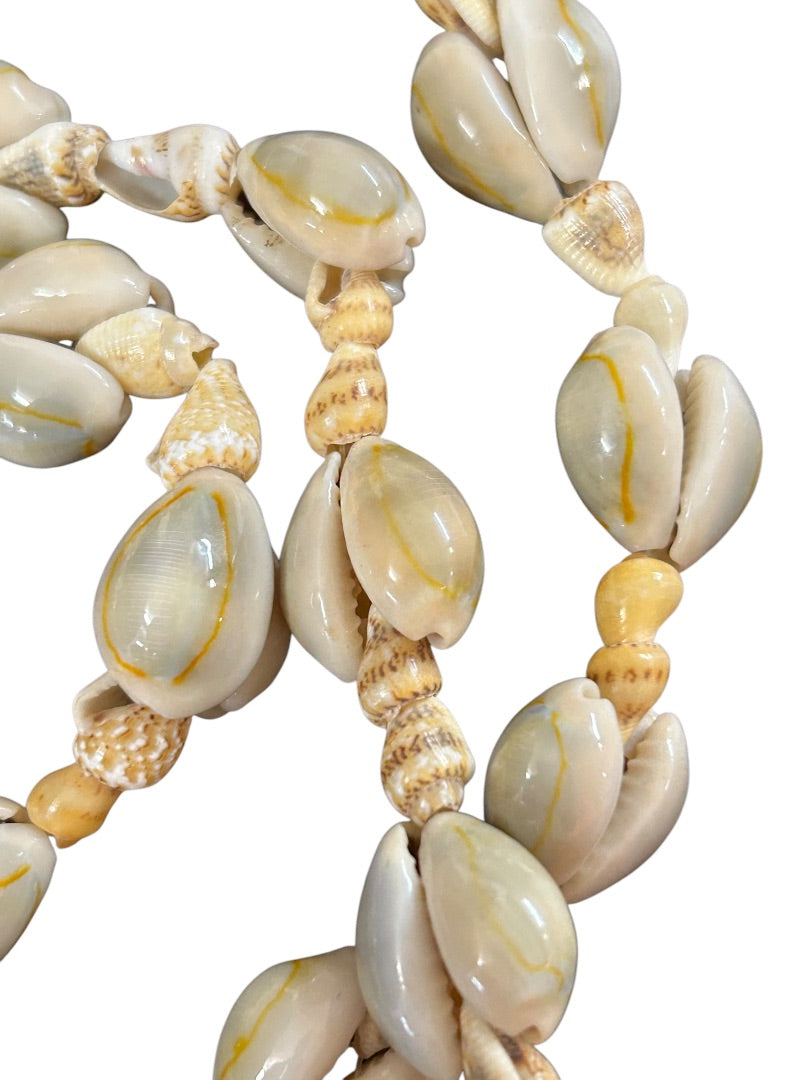 Vintage Natural Shell Necklace Overhead 34 Inch Lightweight Beachy Chic