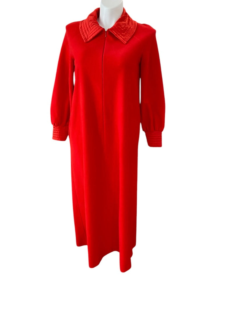 Size 14 Vanity Fair 1970s Womens Red Half Zip Robe Long Sleeve Dacron Polyester