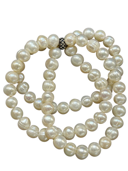 Triple Strand 9mm Pearl Stretch Bracelet Twist Silvertone Spacer