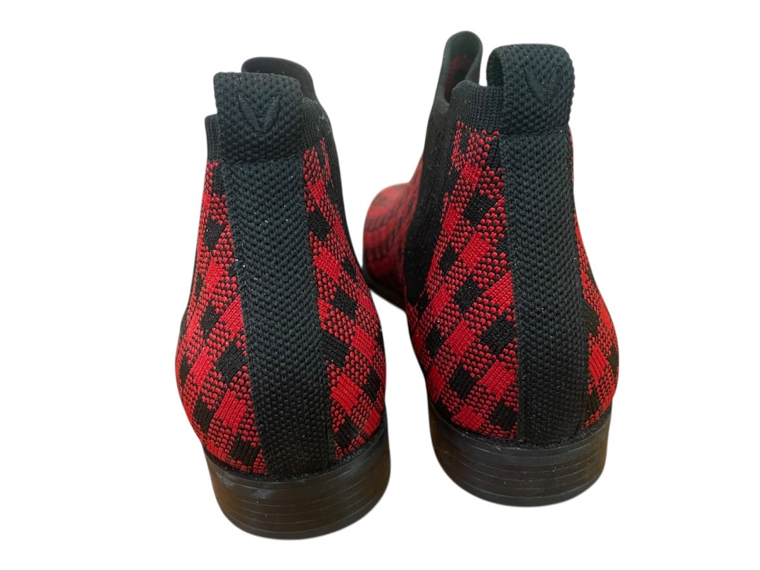 Size 39 (US 8)  Vivaia Womens Pull On Water Repellent Boots Ryan Red Black