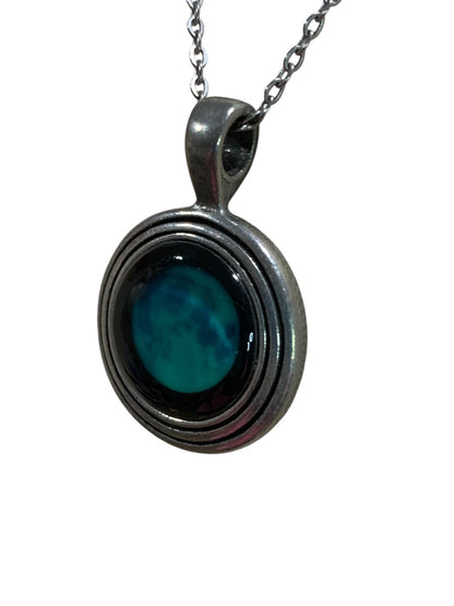 Silvertone Necklace Resin Teal 1.25" Pendant Chain 21-24 Inch