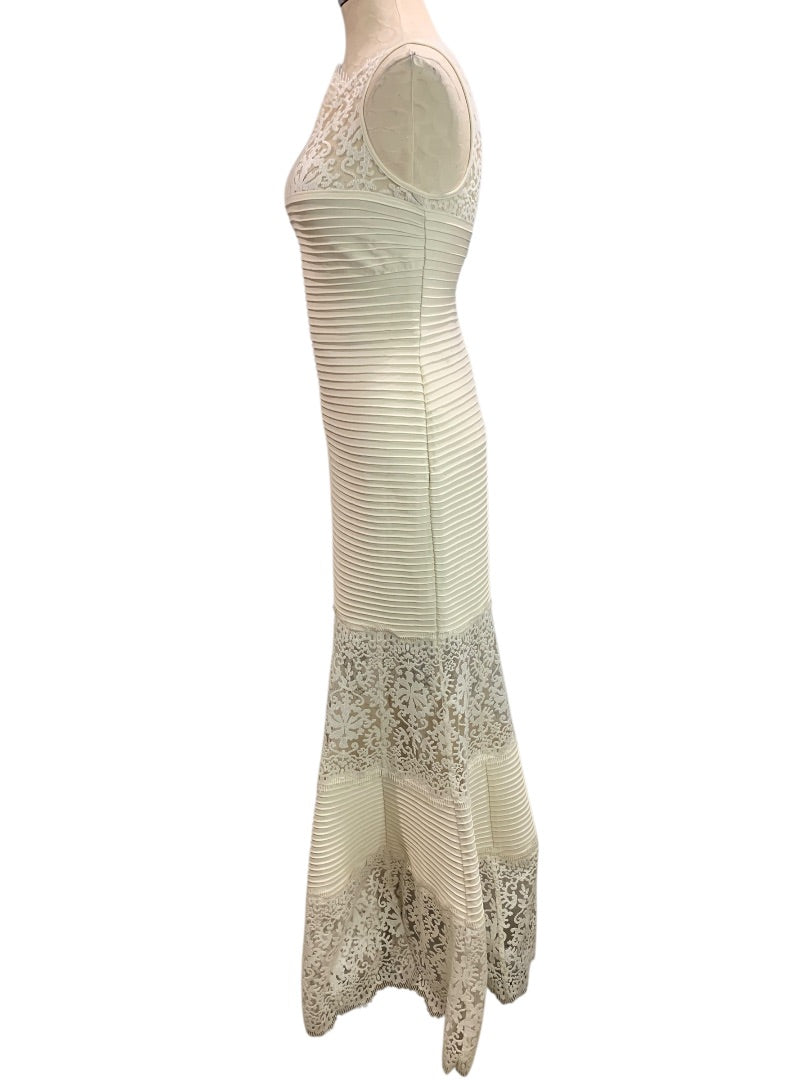 XS Tadashi Shoji Pintuck Lace Gown Ivory Boatneck Romantic
