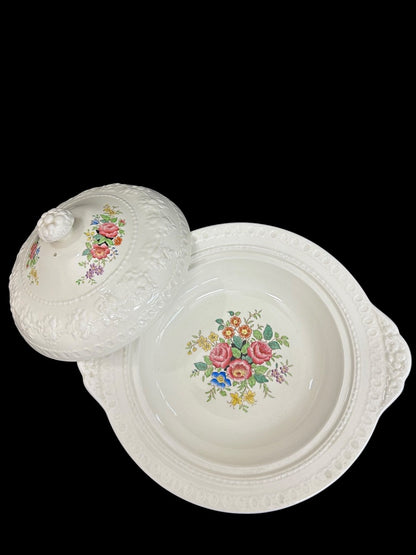 1940s Wellesley Wedgwood Ullswater China Lidded Vegetable Serving Dish