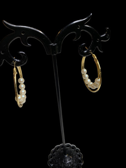 Goldtone Pierced Earrings Lightweight Hoops 1" Diameter Pearls