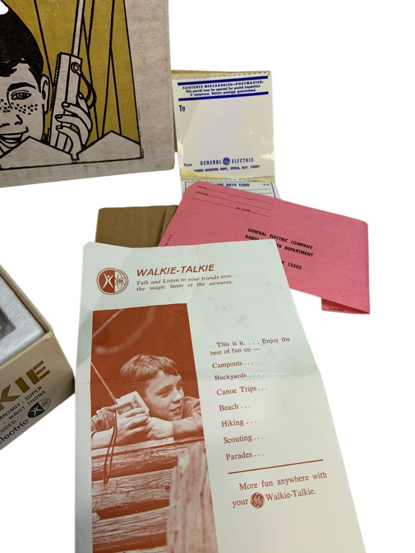 Vintage GE Walkie Talkie Toy Model Y 7110 in Box Olive Green Light Beige