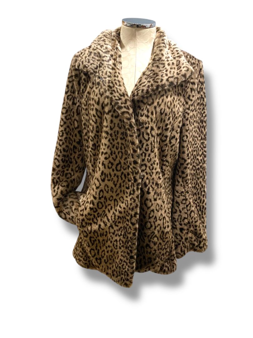 Size Medium Calvin Klein Womens Faux Fur Plush Animal Print Coat Pockets