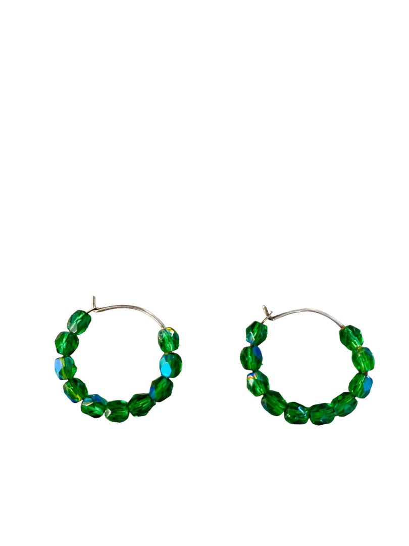 Pierced Silvertone Green Beaded Hoop Earrings Pierced Latch Back .8" Diameter