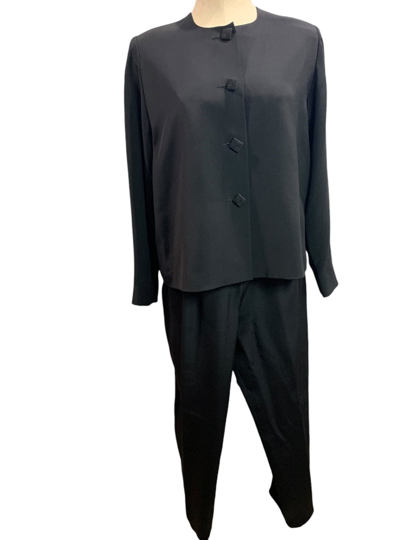 Size 12 Sansappelle Womens Black Silk 2 Piece Suit Jacket Pants 1990s