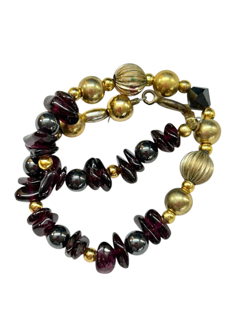 Beaded 7.5 Inch Spring Clasp Bracelet Goldtone Black White