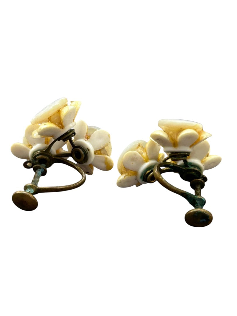 Vintage Screwback Non-Pierced Earrings Cluster Faux Pearl .9 Inch