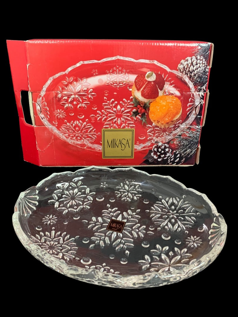 Mikasa Germany Sweet Dish 9.25 Inch Snowflake SA 960/347