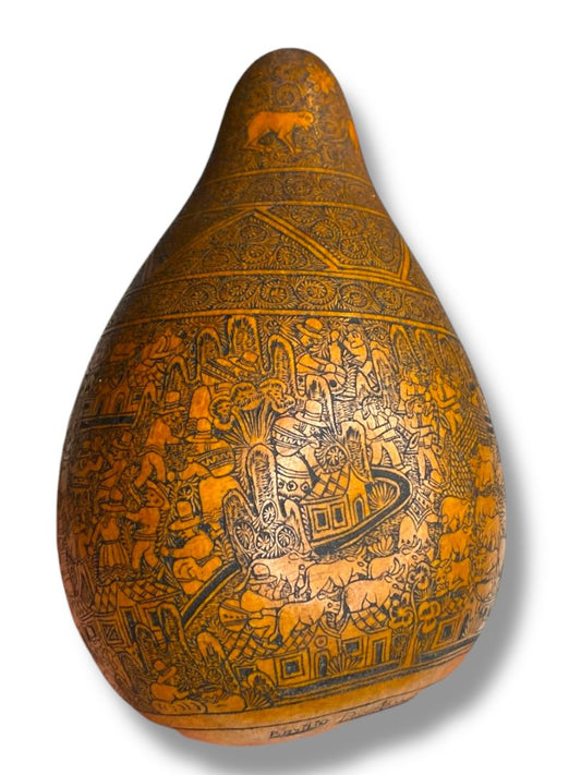 Vintage Peruvian Carved Gourd Mate Burilado Signed Basilio Pomachahua Cochas Huancayo Folk Art 4.5”
