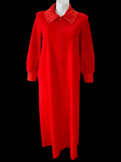 Size 14 Vanity Fair 1970s Womens Red Half Zip Robe Long Sleeve Dacron Polyester