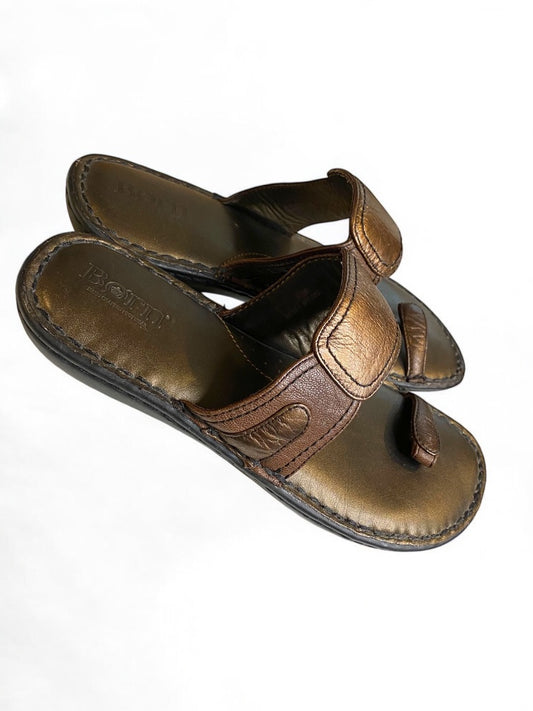 Size 7 Born Womens Metallic Bronze Leather Toe Loop Sandals Flip Flops