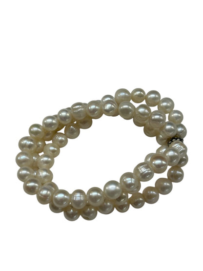 Triple Strand 9mm Pearl Stretch Bracelet Twist Silvertone Spacer