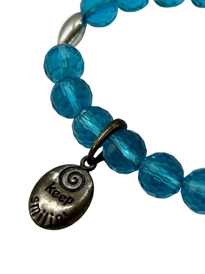 Stretch Bracelet Teal "Keep Smilin'" Charm Acrylic Faceted