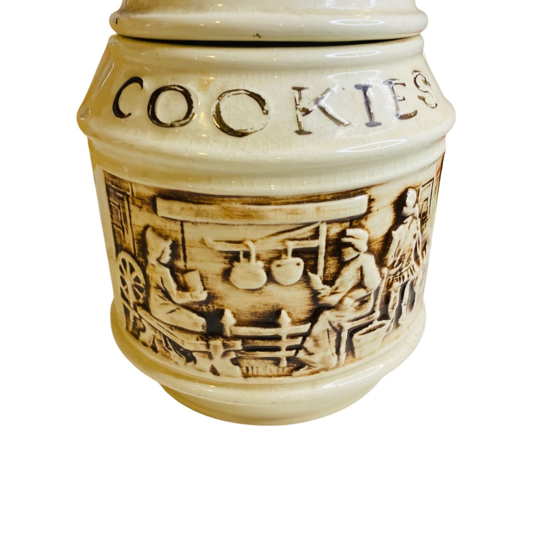Vintage McCoy Unmarked Early American Frontier Family Cookie Jar