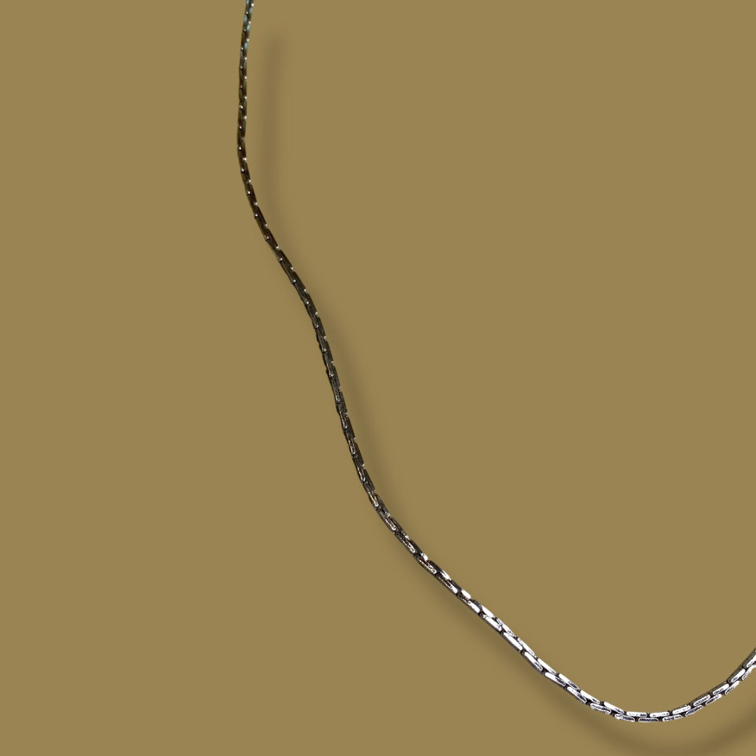 Silvertone Box Chain Necklace 24 Inch Spring Clasp