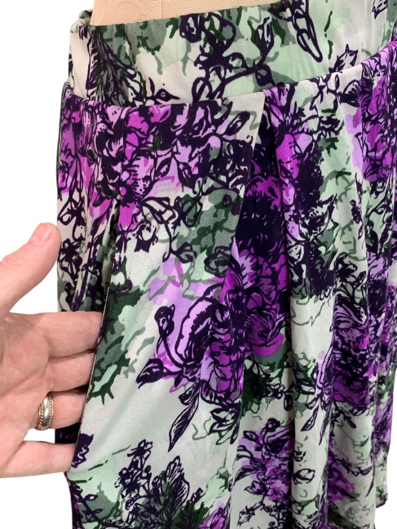 Small LulaRoe Madison Skirt Flare Pockets Green Purple