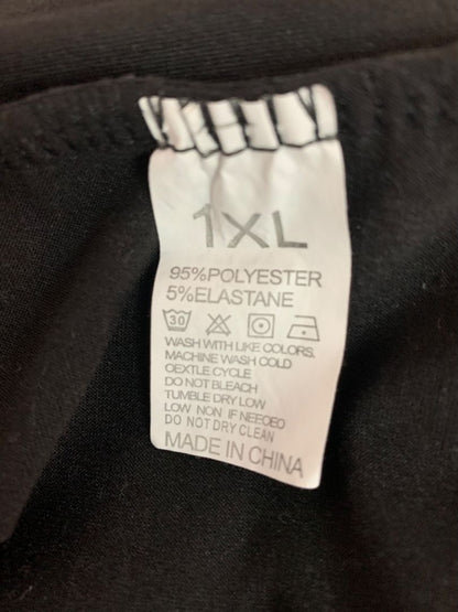 Size 1XL Womens Black Short Sleeve V-Neck Tshirt