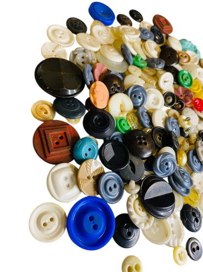 Set of 8 Midcentury Assorted Plastic Buttons Craft Sew 8 ounces