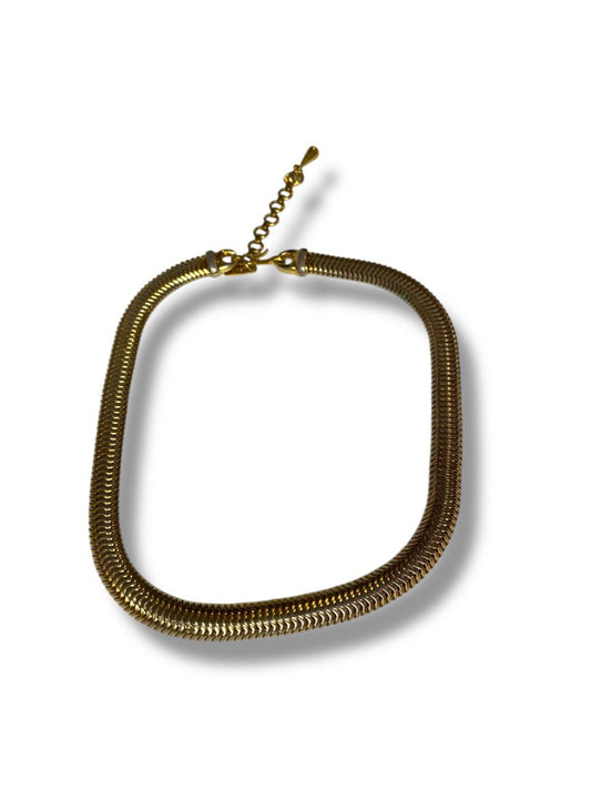 Vintage Monet Thick Goldtone Necklace Hook Closure 16 Inch