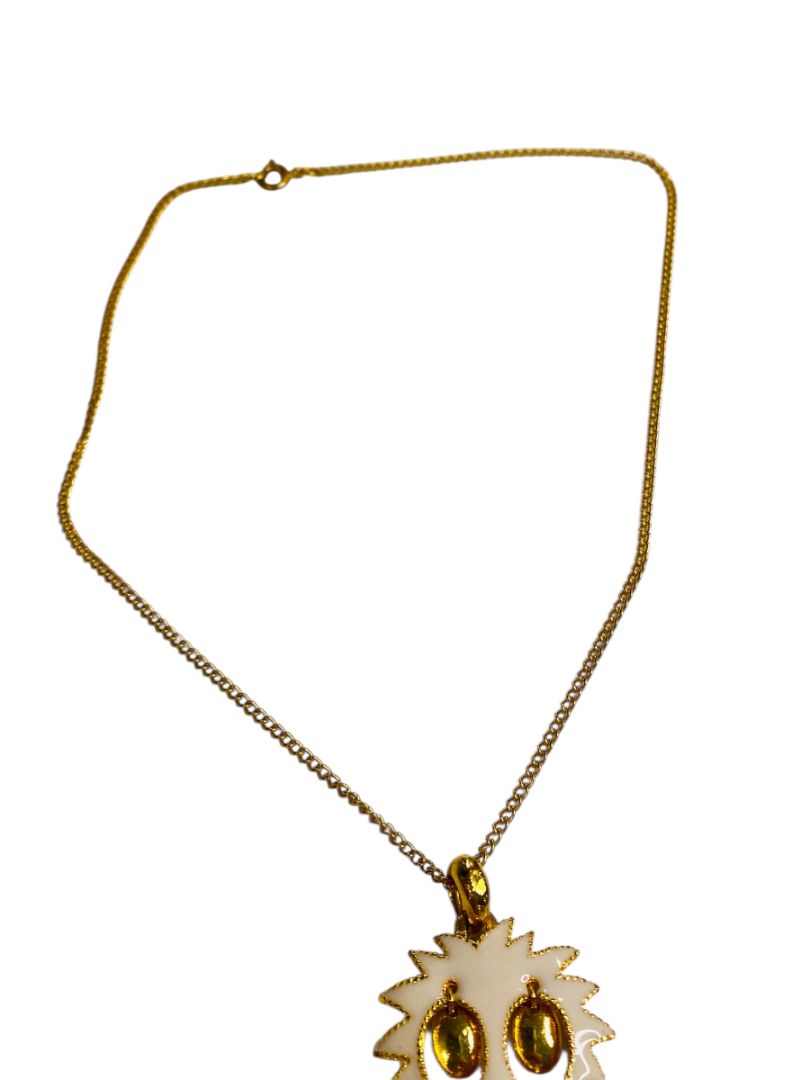 Vintage Goldtone Lion 1.6" Pendant on 16" Chain Dangling Eyes