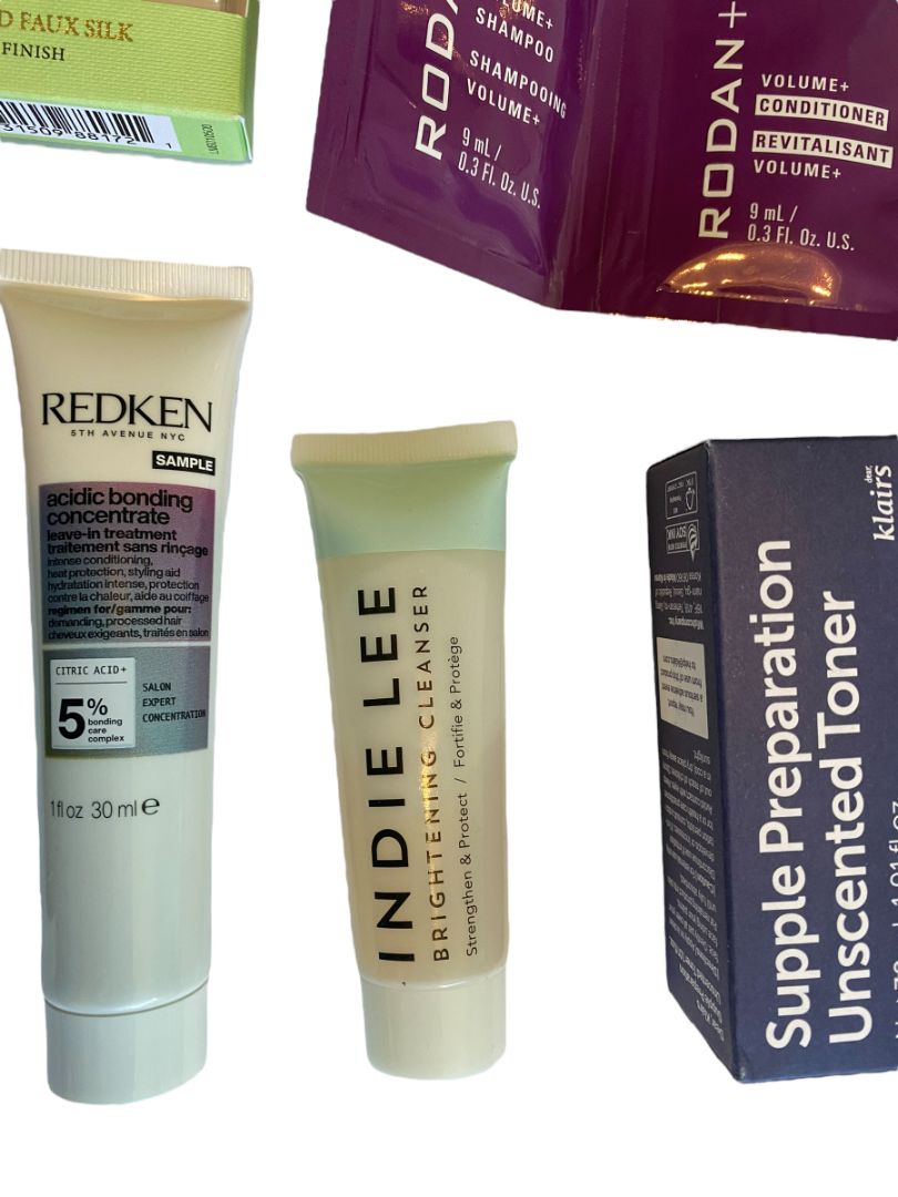 Mixed Lot of Toiletries and Beauty Samples 22 Pc Megababe Smashbox Lancome it Perricone MD Clinique Stila and more - no cosmetic case