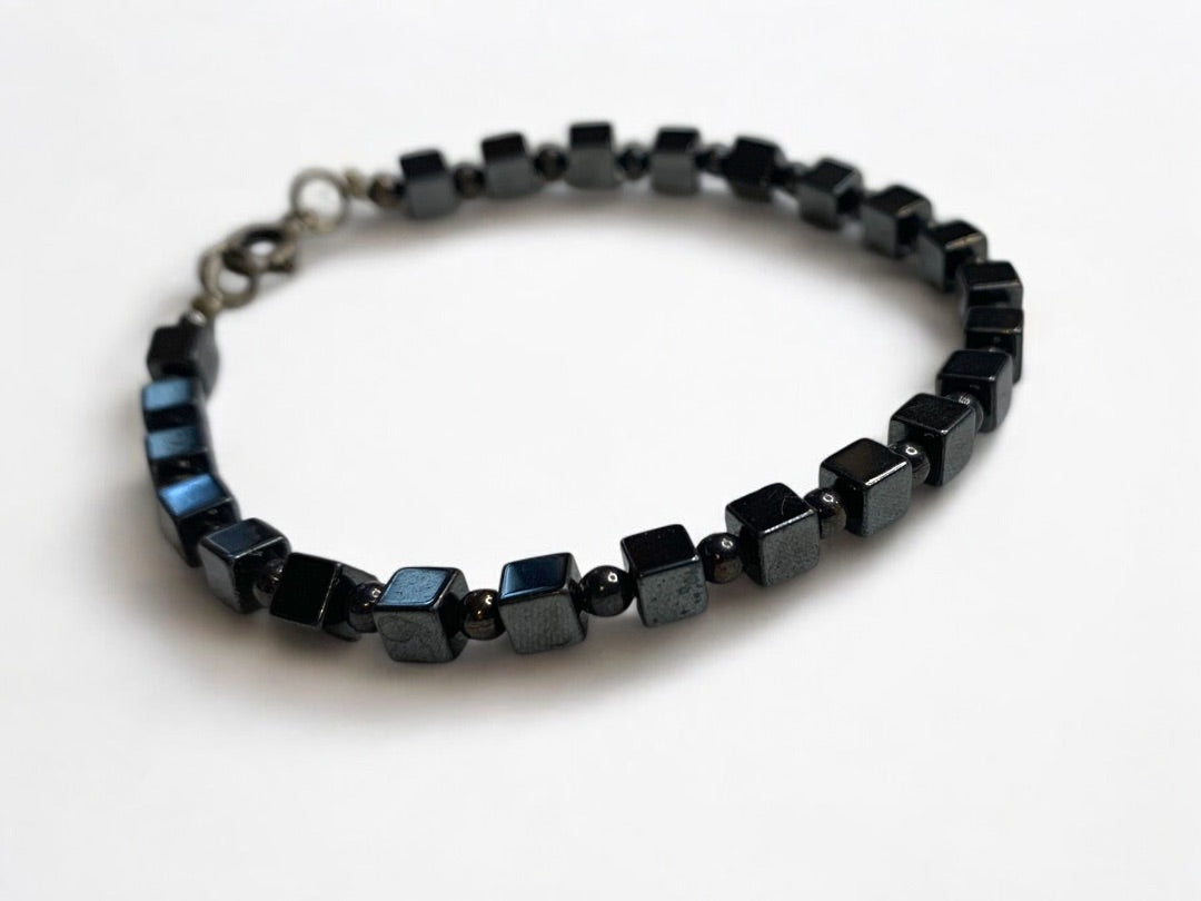 Vintage Hematite Beaded Bracelet 7 Inch Spring Clasp