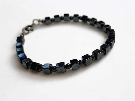 Vintage Hematite Beaded Bracelet 7 Inch Spring Clasp