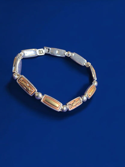 Vintage Signed Liz Claiborne Tri-Metallic Link Bracelet 7.5 Inch