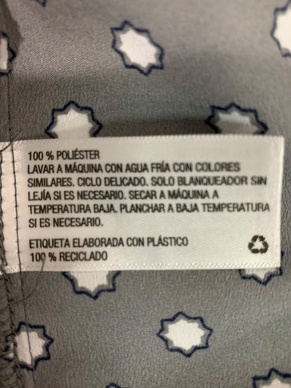 Medium Merona Gray Dot Star Patterned Sleeveless Shirt Blouse