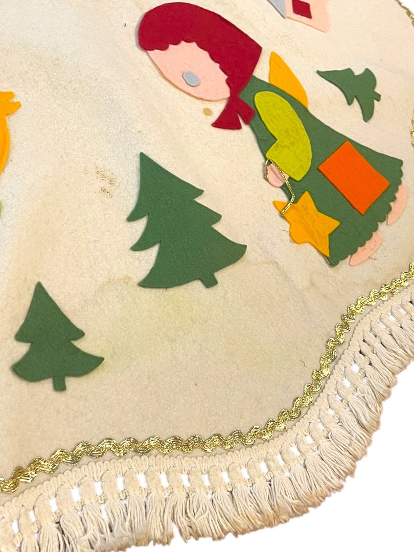 Midcentury Felt Tablecloth Holiday Christmas Tree Skirt 41 Inch Diameter