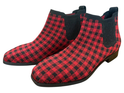 Size 39 (US 8)  Vivaia Womens Pull On Water Repellent Boots Ryan Red Black