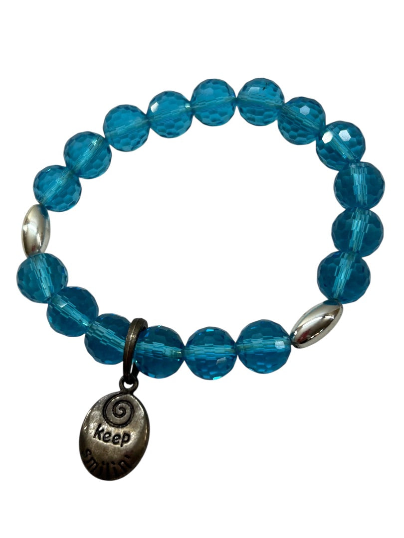 Stretch Bracelet Teal "Keep Smilin'" Charm Acrylic Faceted