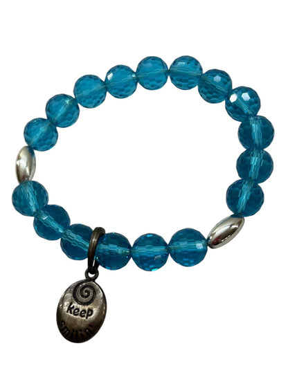 Stretch Bracelet Teal "Keep Smilin'" Charm Acrylic Faceted