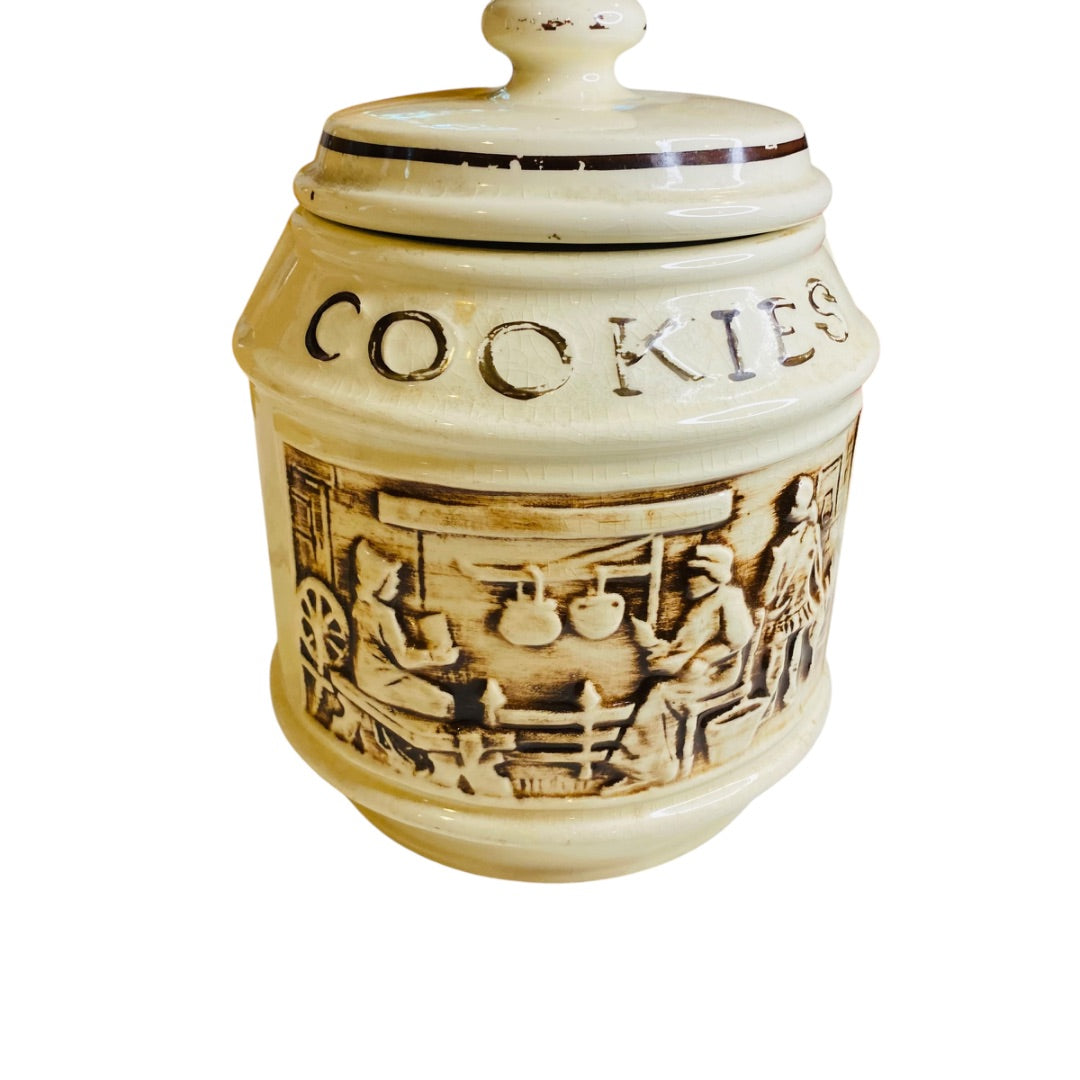 Vintage McCoy Unmarked Early American Frontier Family Cookie Jar
